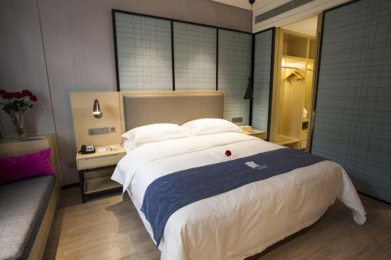 Echarm Hotel Ji'Nan Railway Station Csinan Kültér fotó
